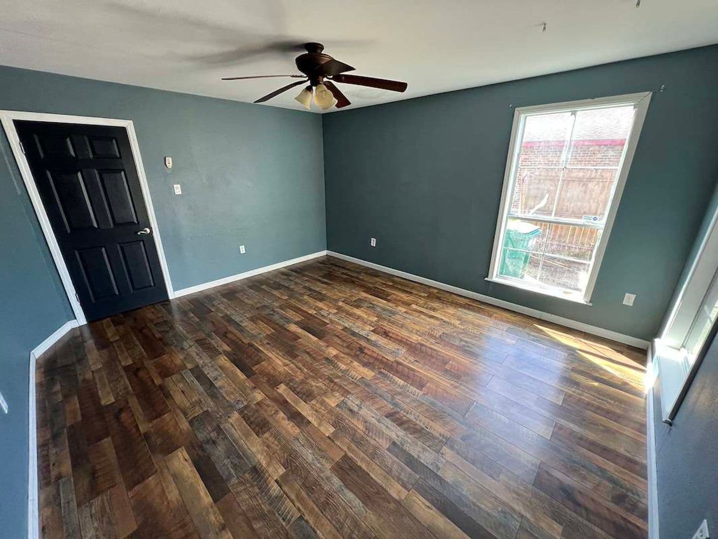 Denham Springs House: 8725 Fairoaks St