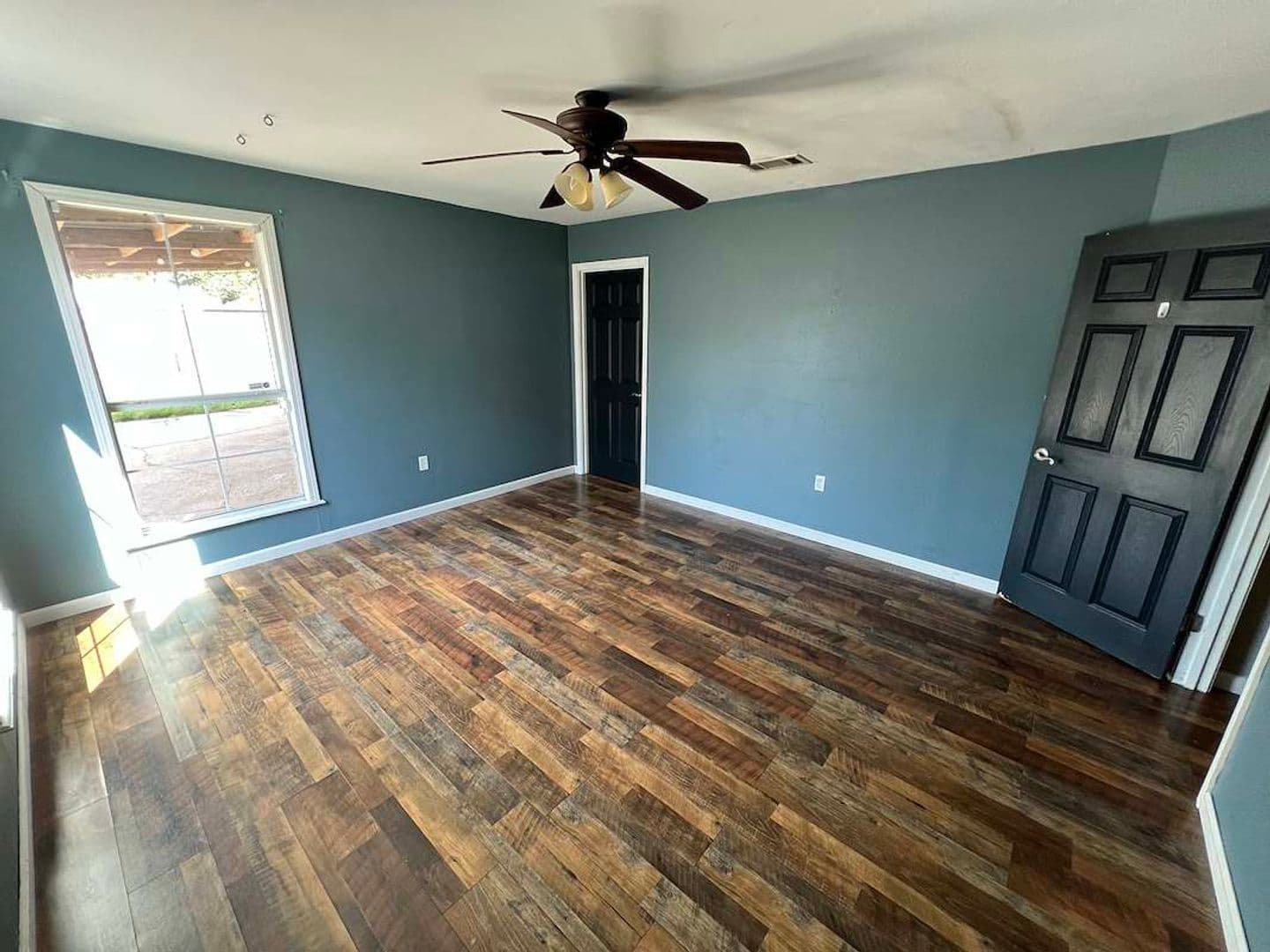 Denham Springs House: 8725 Fairoaks St