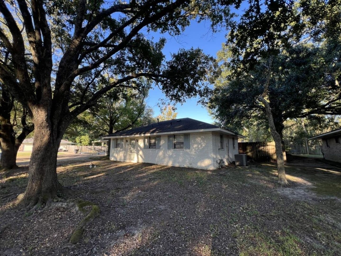 Baton Rouge House: 3280 Crestaire Dr