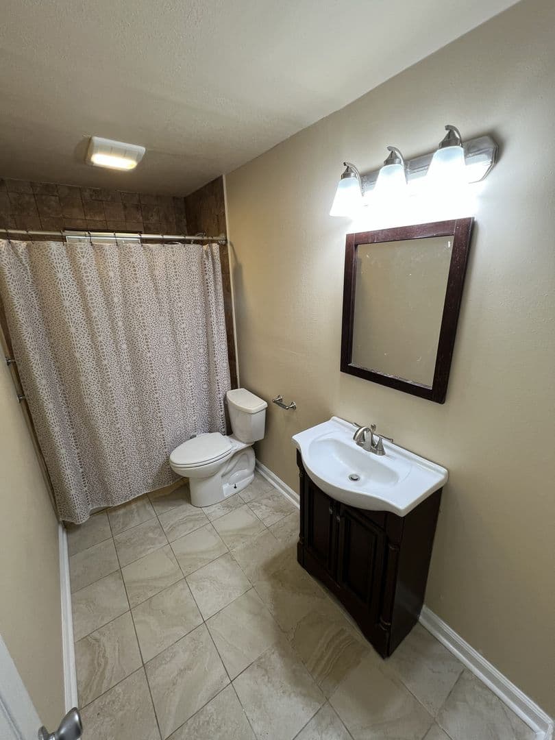 Baton Rouge House: 7516 Vice President Dr.
