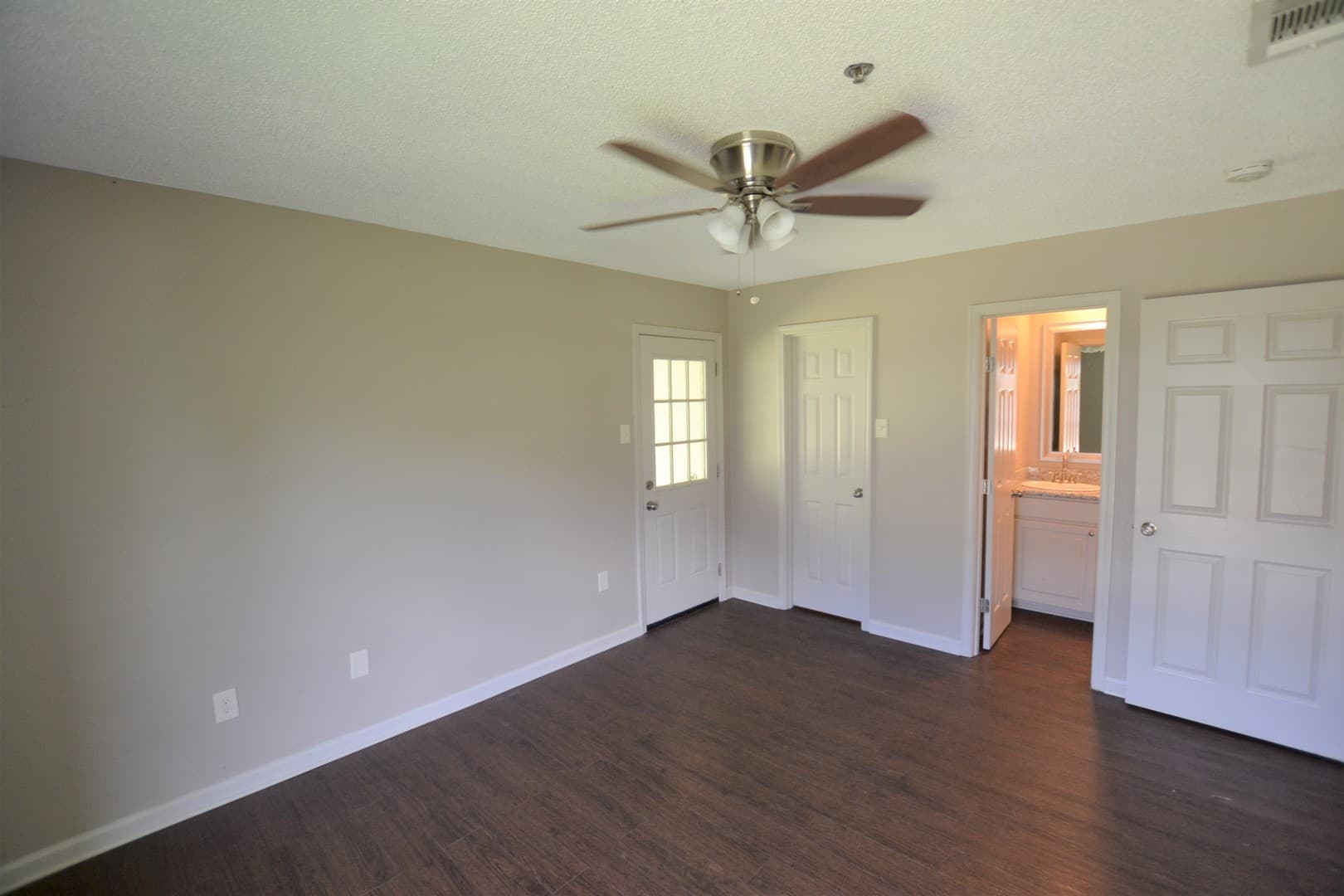 Baton Rouge House: 14835 Central Woods Ave.
