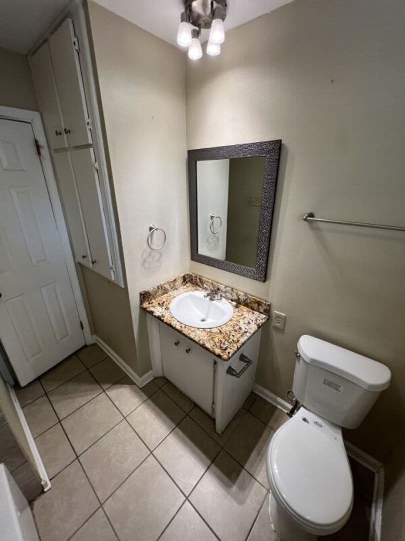 Baton Rouge House: 3280 Crestaire Dr