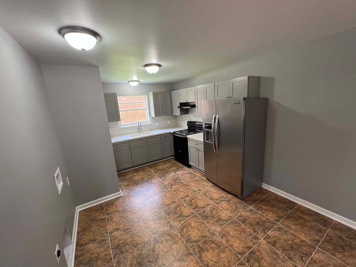Baker Apartment: 5057 Baker Blvd