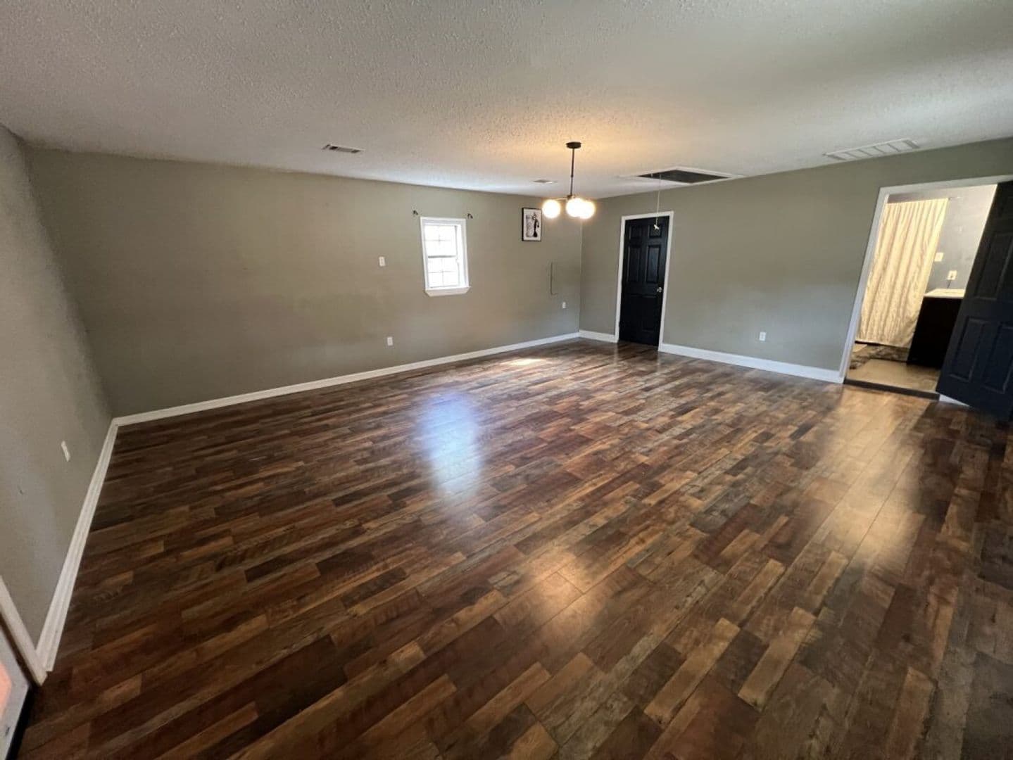 Denham Springs House: 8725 Fairoaks St