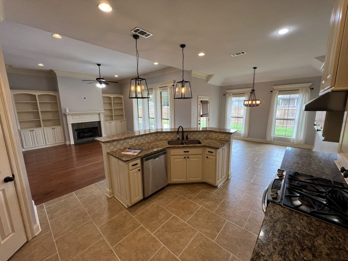 Zachary House: 7335 Oakview Dr.