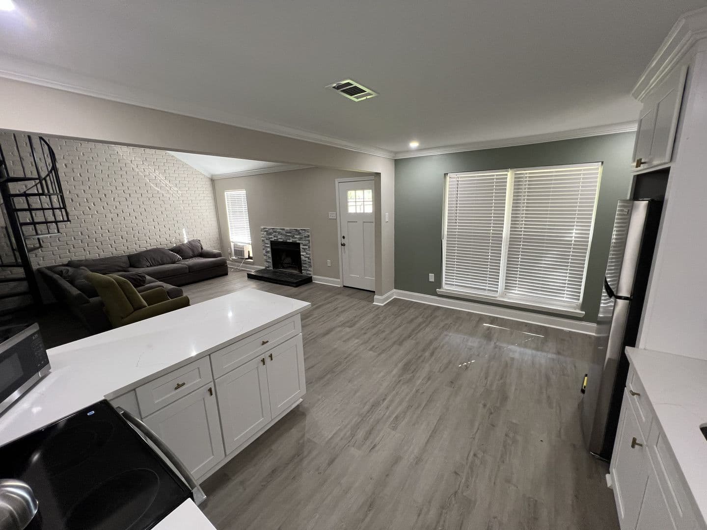 Baton Rouge House: 8724 Pecan Tree Dr.