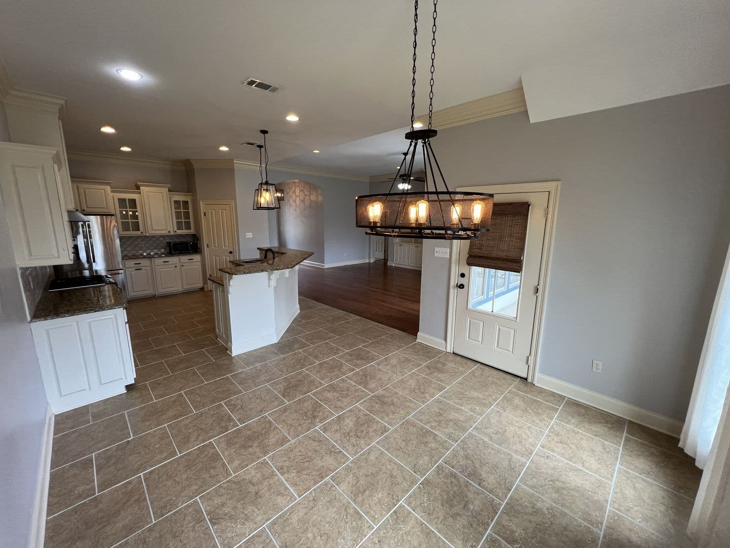 Zachary House: 7335 Oakview Dr.