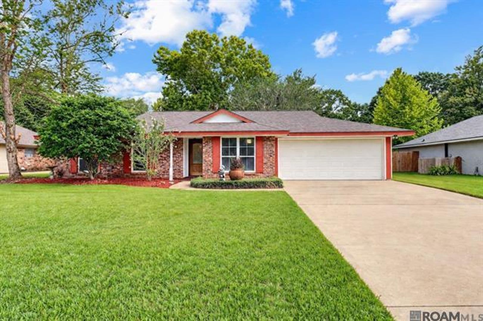Denham Springs House: 26137 Vincent Dr