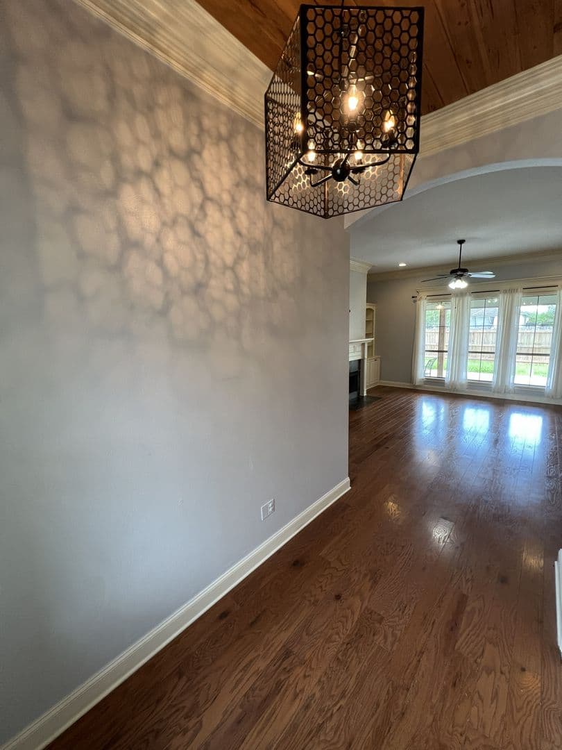 Zachary House: 7335 Oakview Dr.