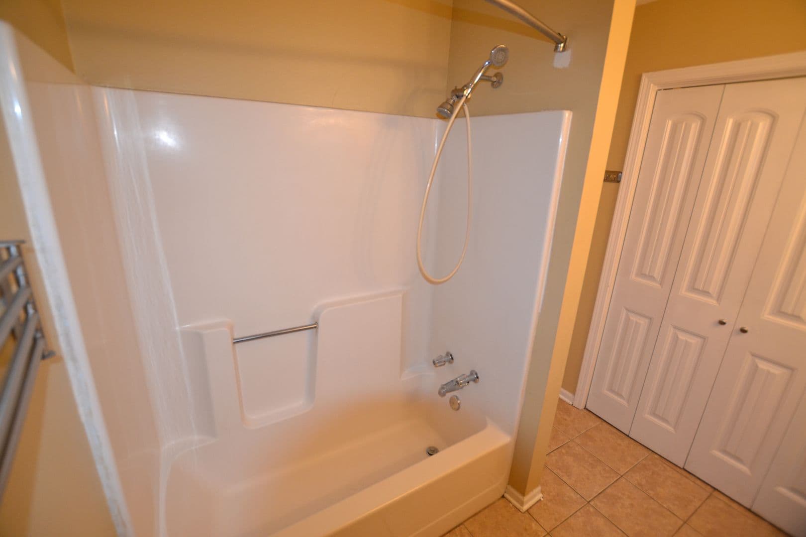 Baton Rouge House: 2136 S Flannery Rd.