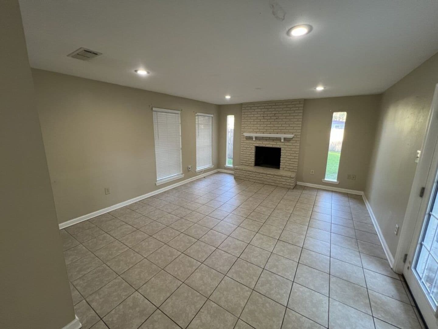 Baton Rouge House: 3280 Crestaire Dr