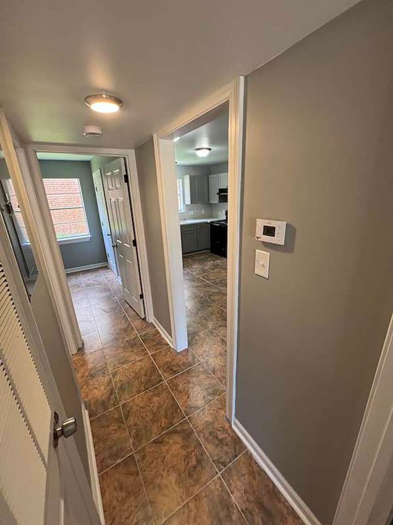 Baker Apartment: 5057 Baker Blvd
