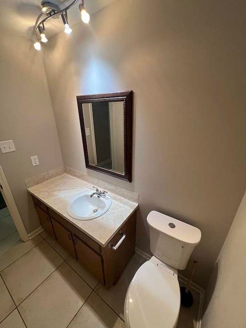 Zachary House: 1114 Willow Creek Dr.