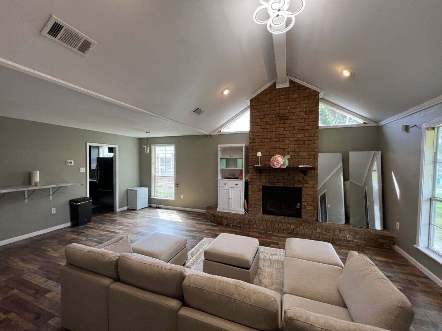 Denham Springs House: 8725 Fairoaks St