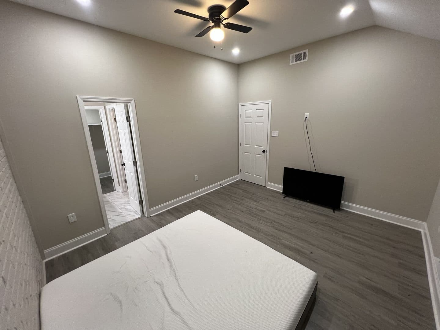 Baton Rouge House: 8724 Pecan Tree Dr.