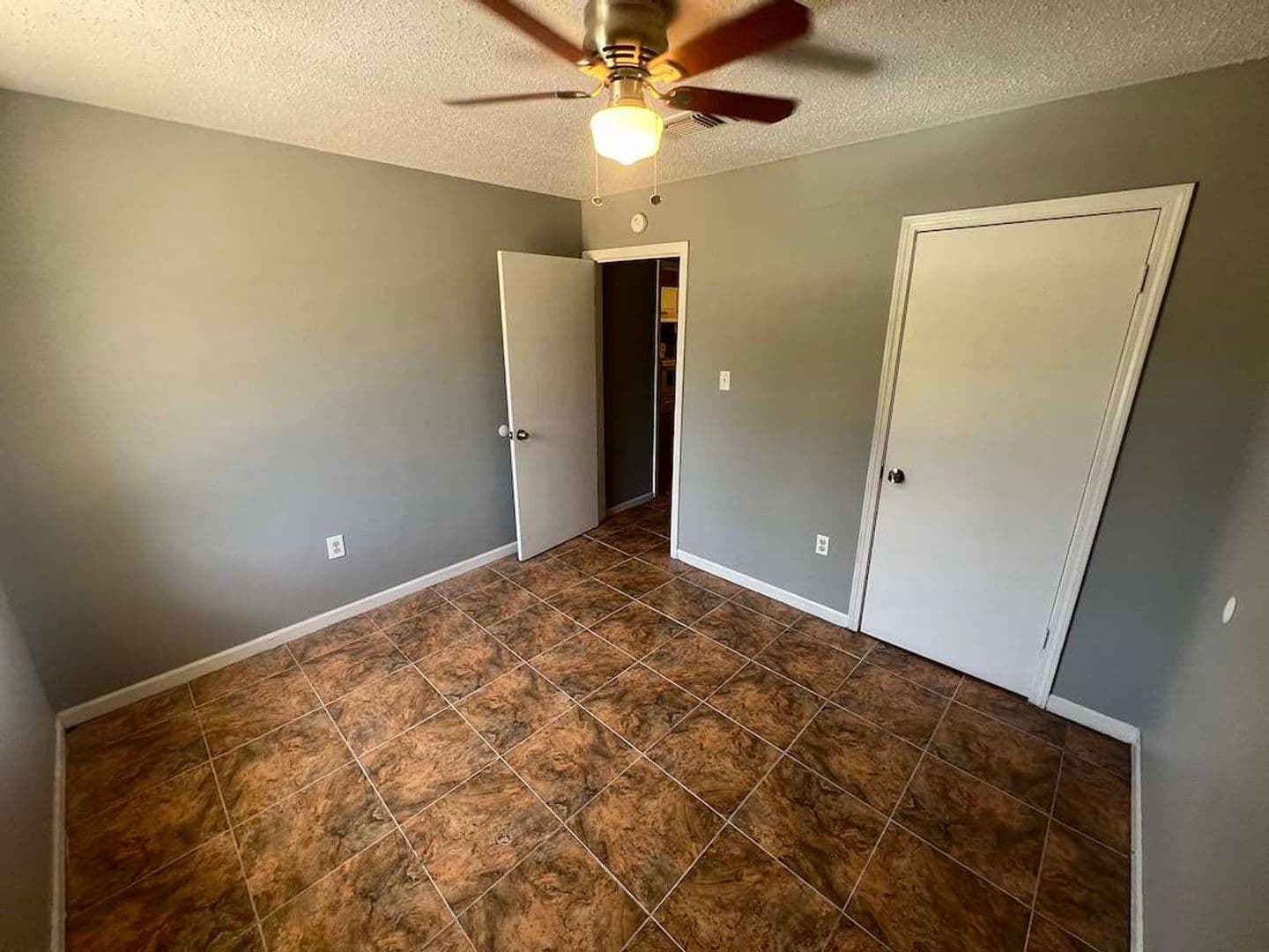 Baker Apartment: 5057 Baker Blvd
