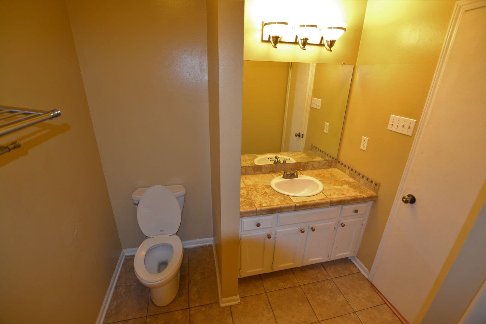 Baton Rouge House: 2136 S Flannery Rd.