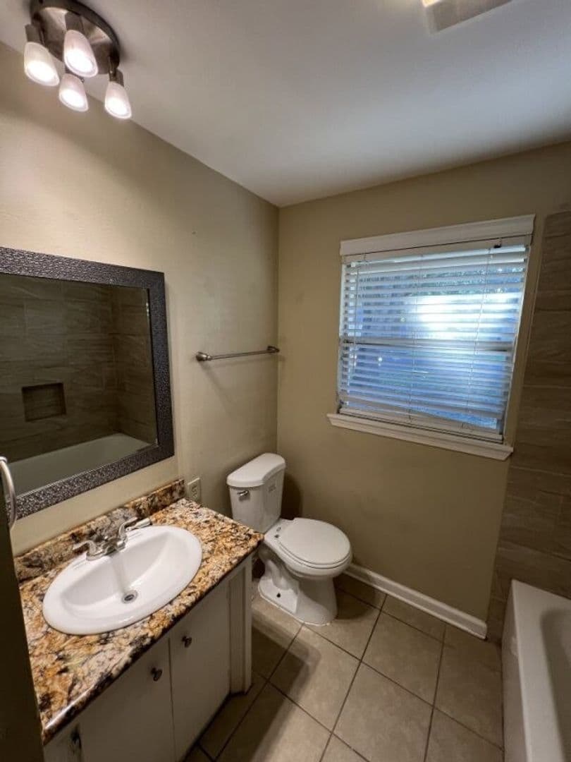 Baton Rouge House: 3280 Crestaire Dr