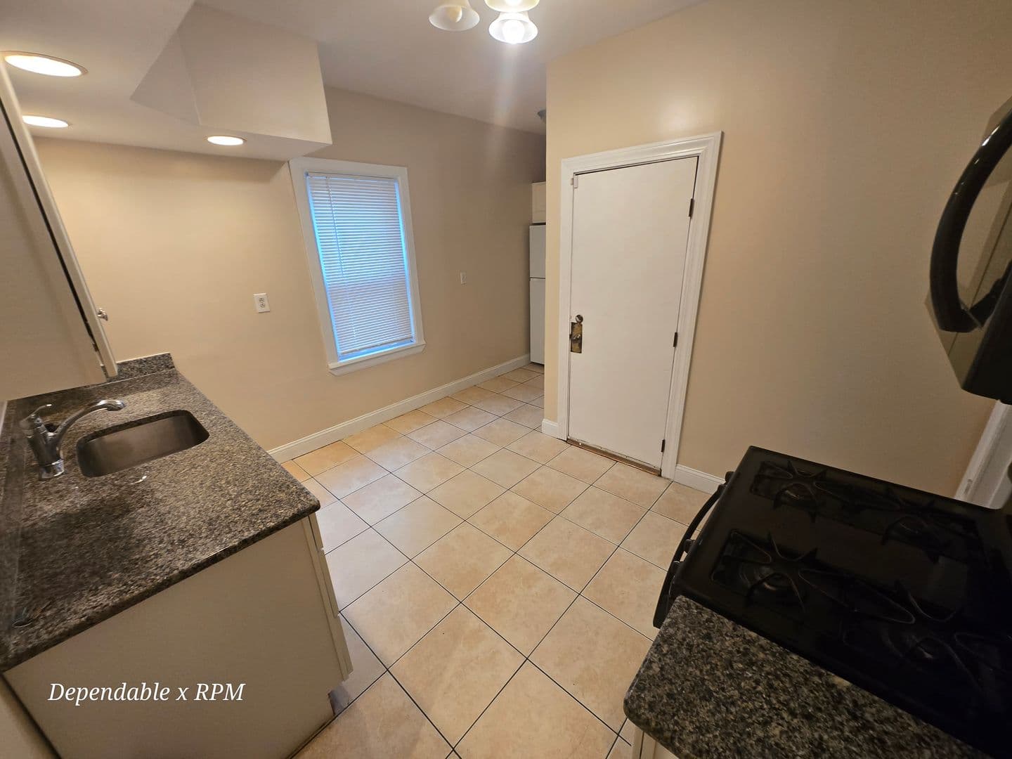 Roslindale Apartment: 3923 Washington Street