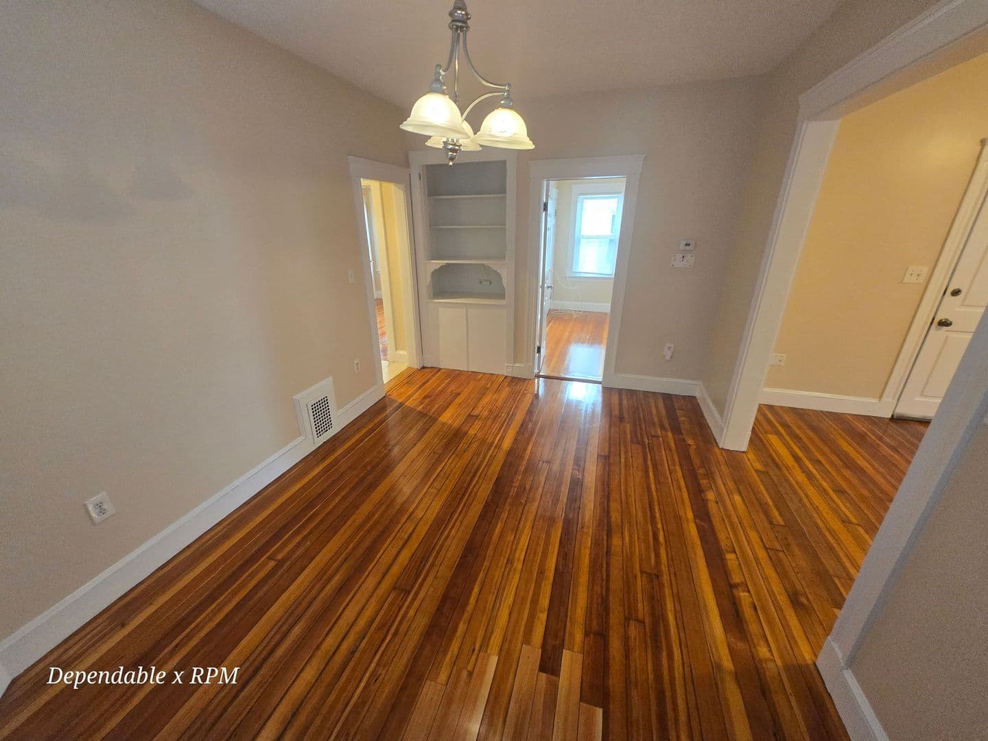 Roslindale Apartment: 3923 Washington Street