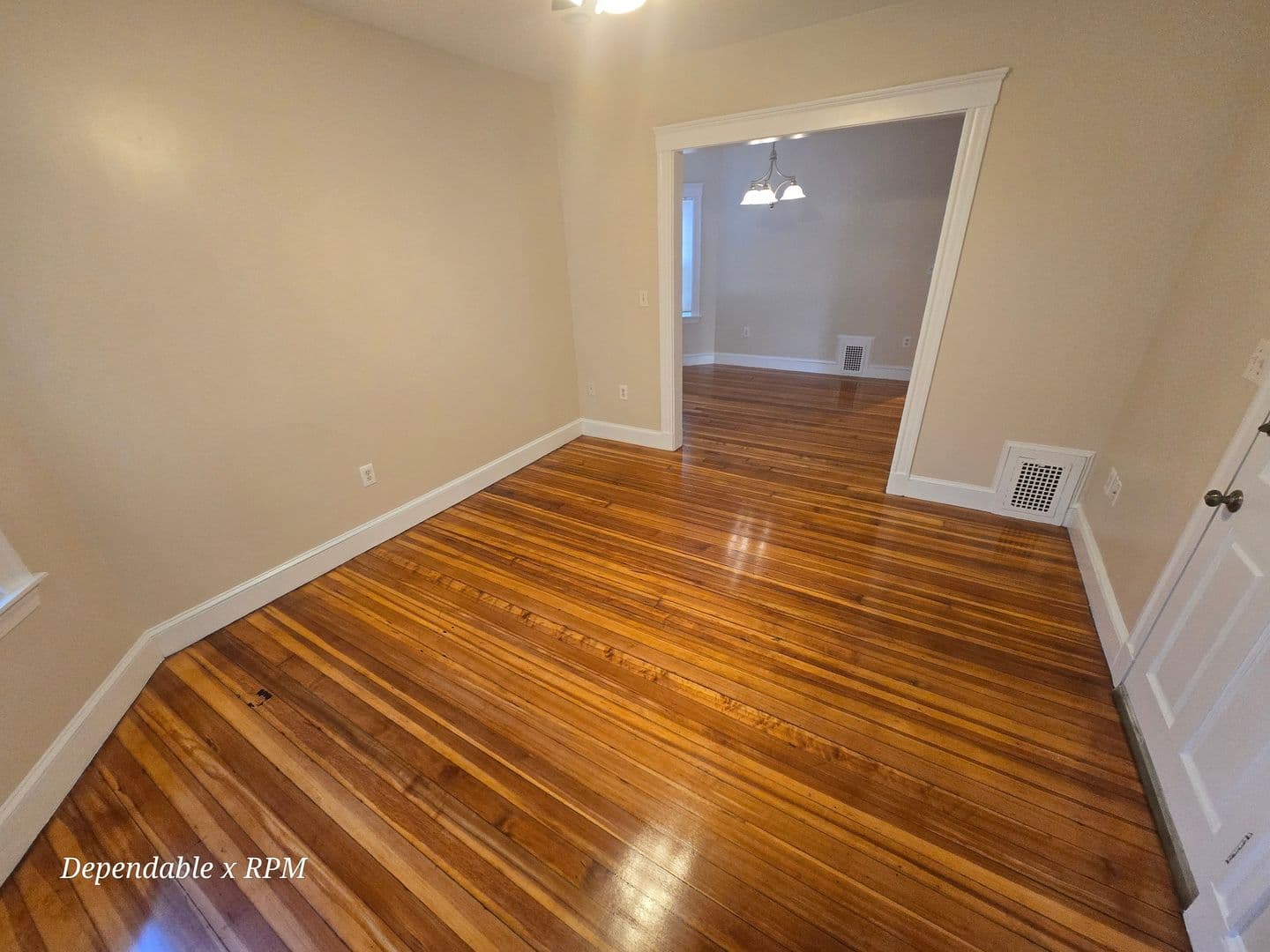 Roslindale Apartment: 3923 Washington Street