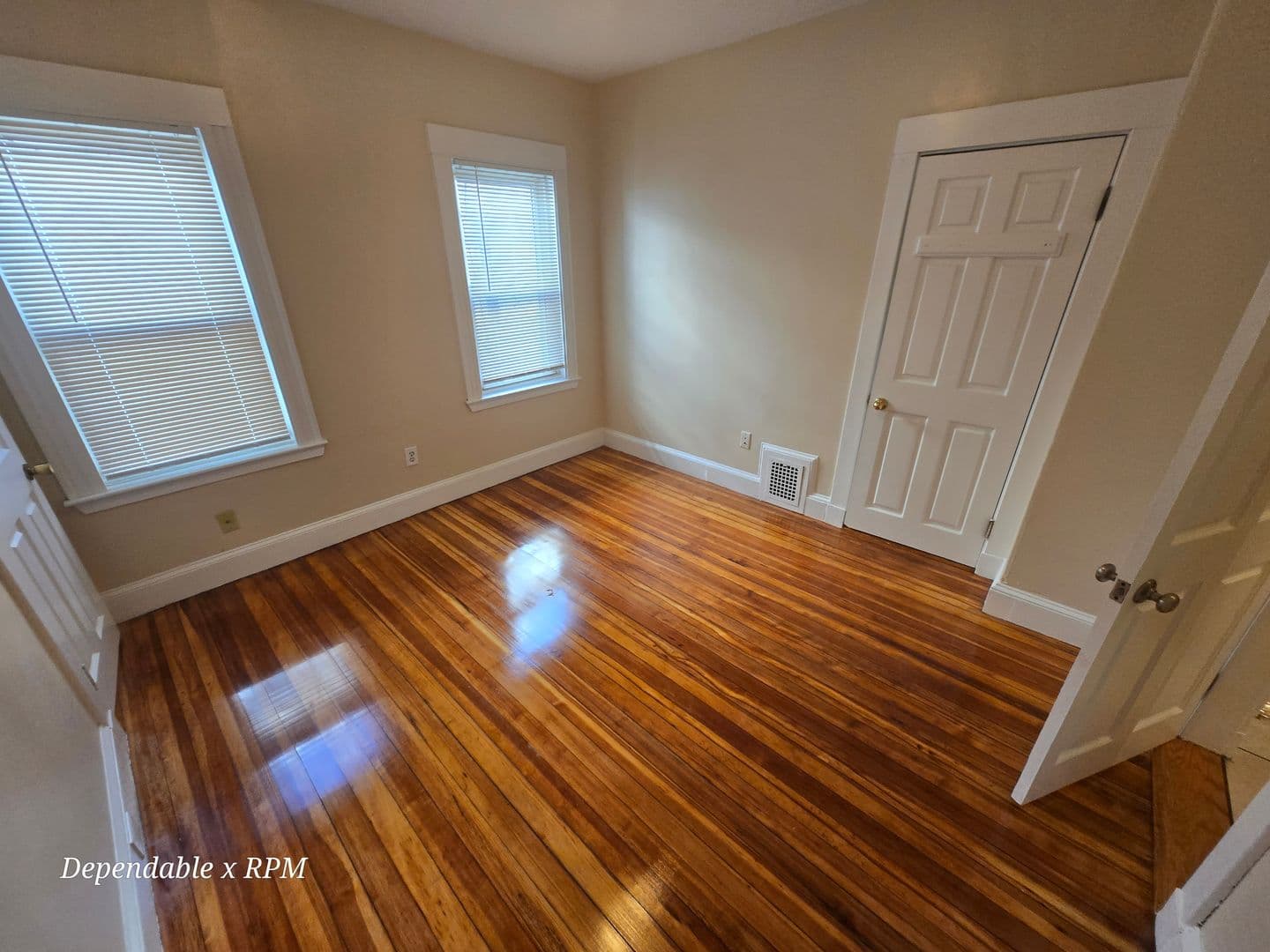 Roslindale Apartment: 3923 Washington Street