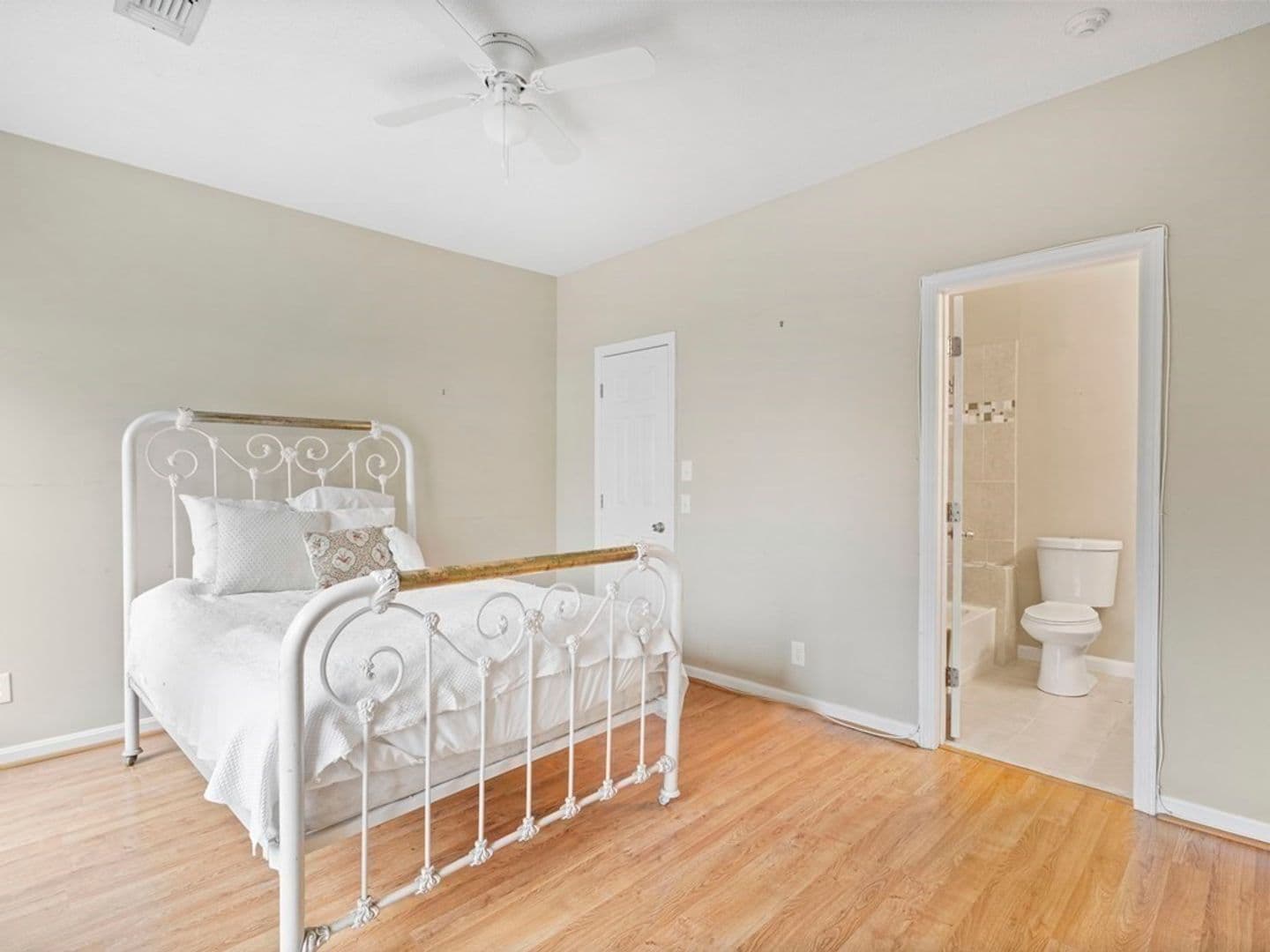Braintree Condo: 47 Bradford Commons Ln Unit 47