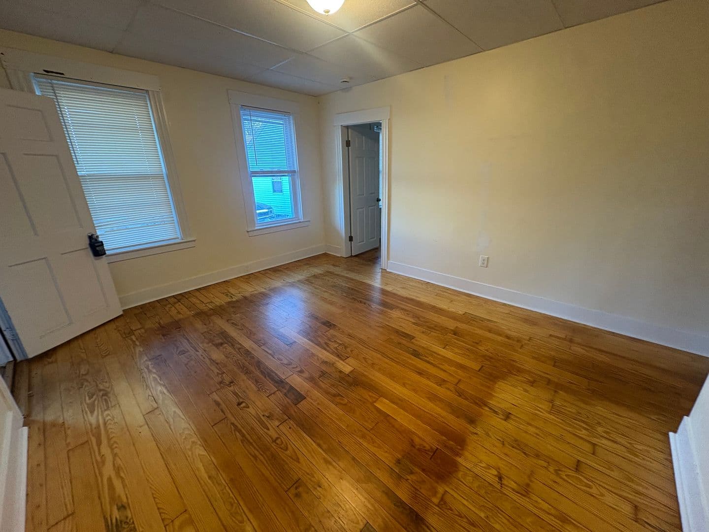 Grafton Apartment: 20 Main St