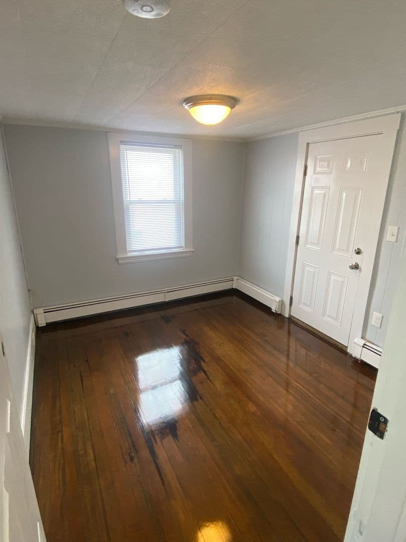 Milford Apartment: 11 Clark St