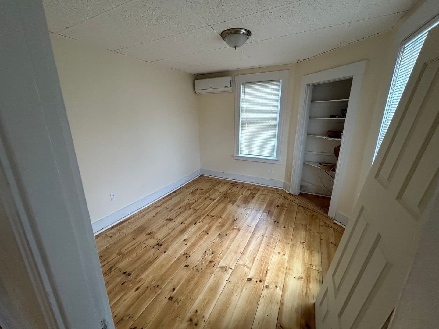 Grafton Apartment: 20 Main St