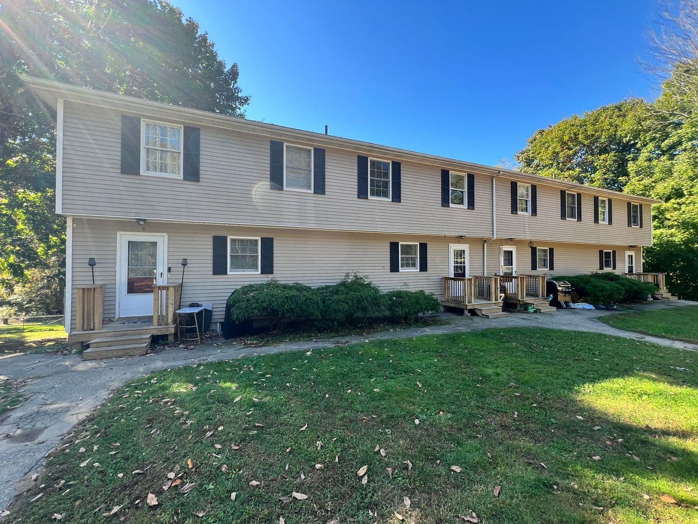 Warren Apartment: 13 Mill St