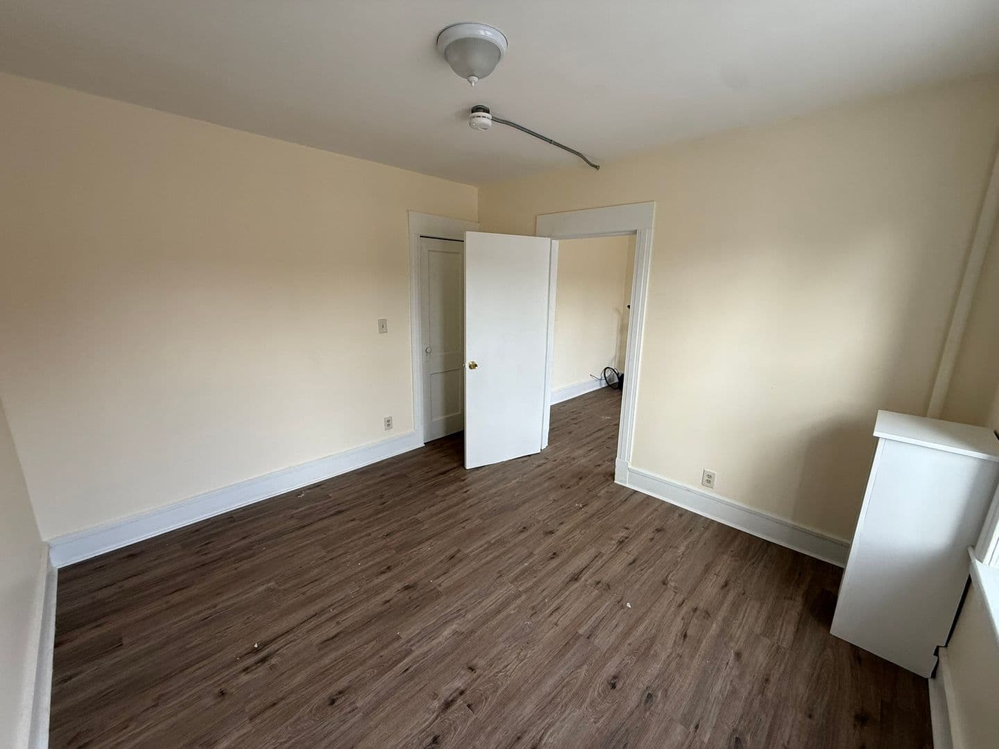 Springfield Apartment: 2718 Main St.
