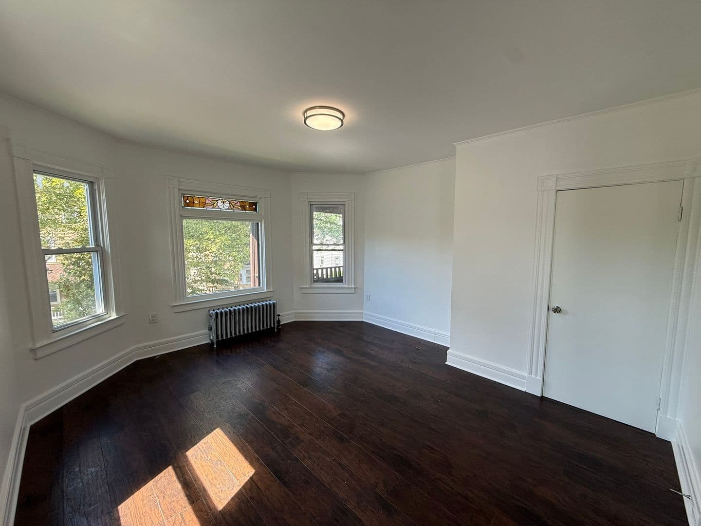 Springfield Apartment: 51 Acushnet Ave.