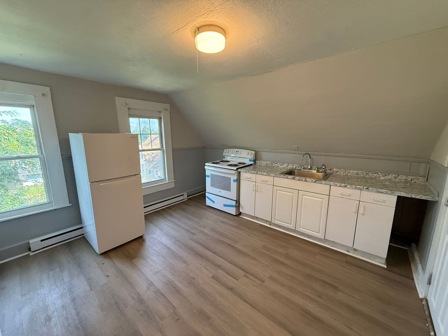 Springfield Apartment: 48-50 Acushnet Ave.