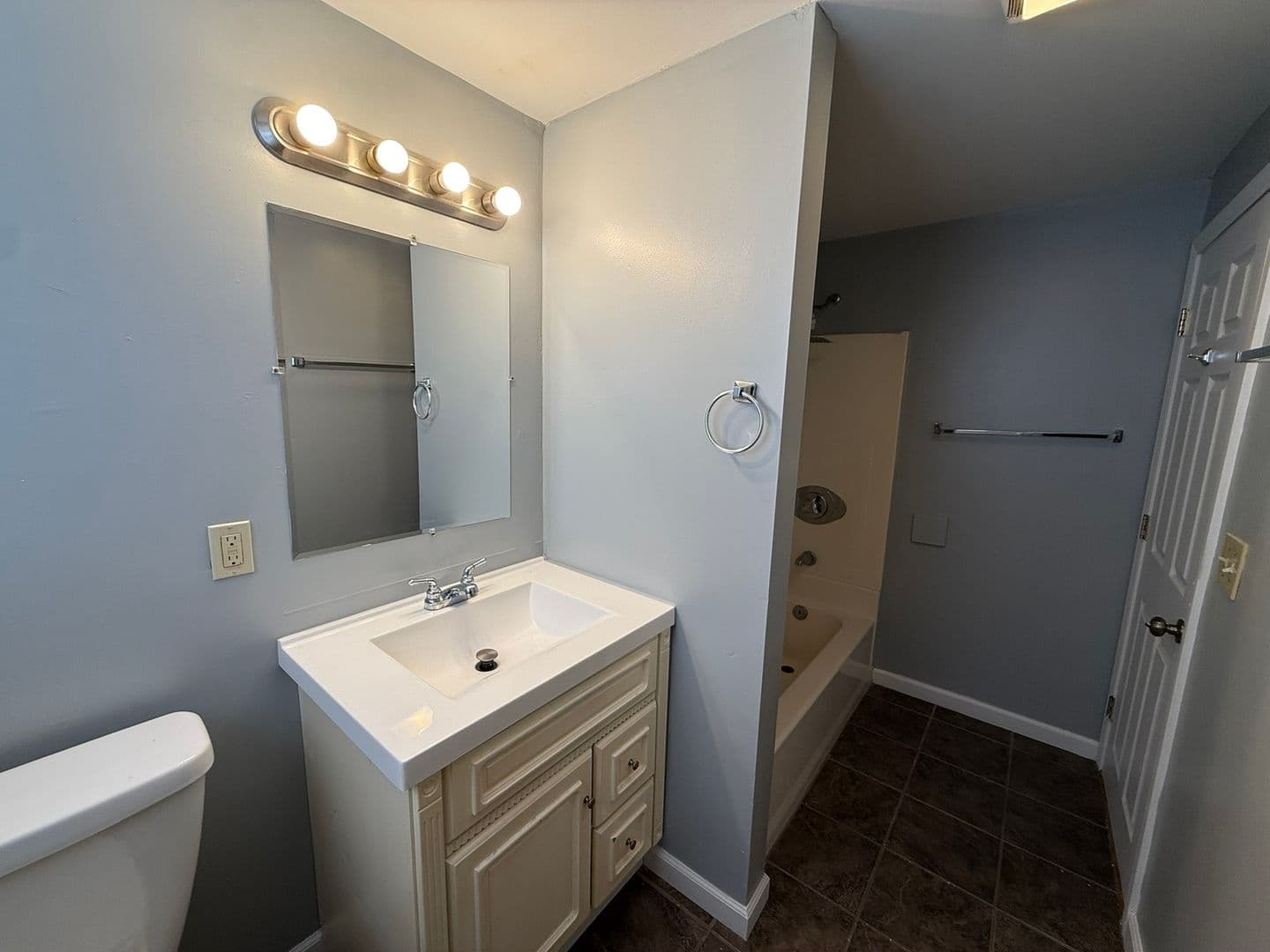 Palmer Apartment: 3129 High St