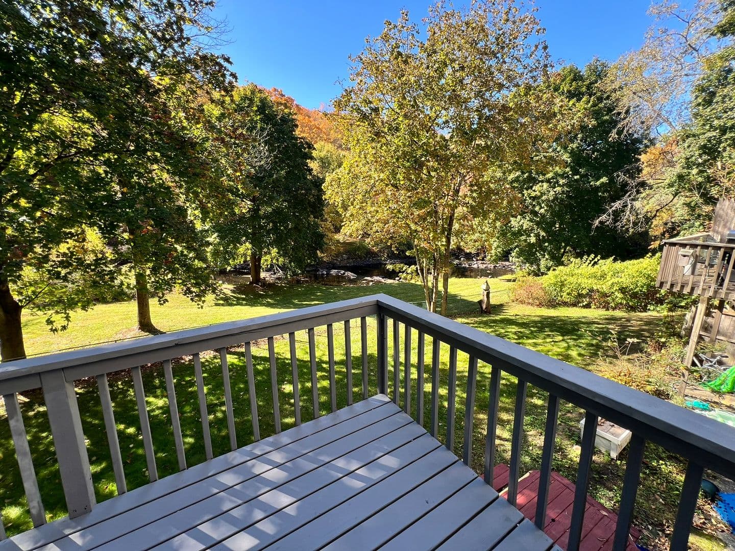 Warren Apartment: 13 Mill St