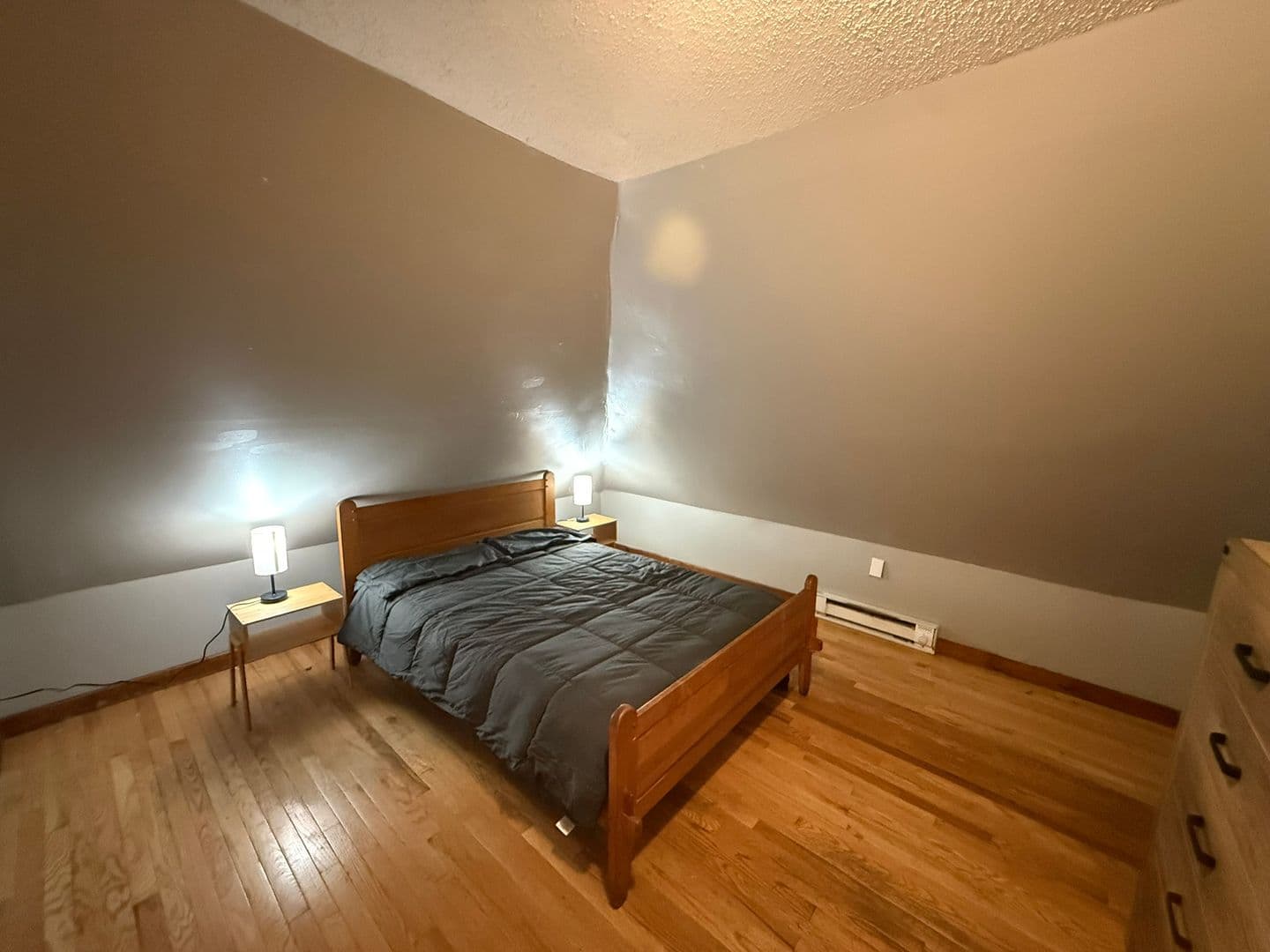 Springfield Apartment: 64-66 Knollwood Street