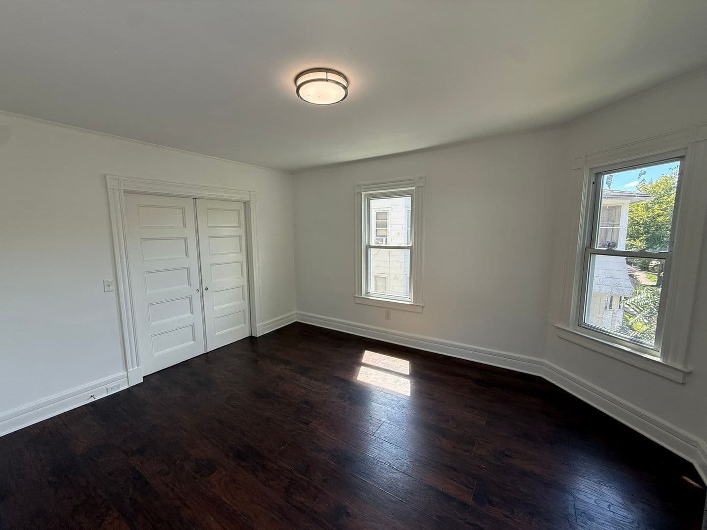 Springfield Apartment: 51 Acushnet Ave.