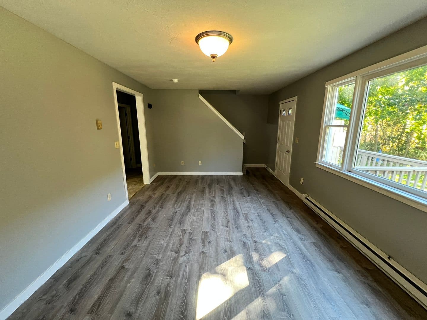 Warren Apartment: 13 Mill St