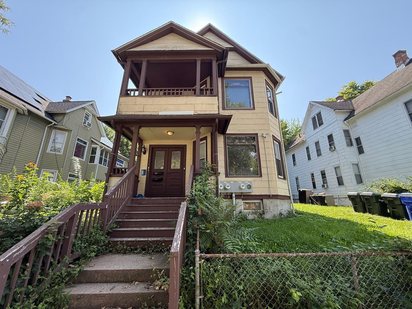 Springfield Apartment: 51 Acushnet Ave.