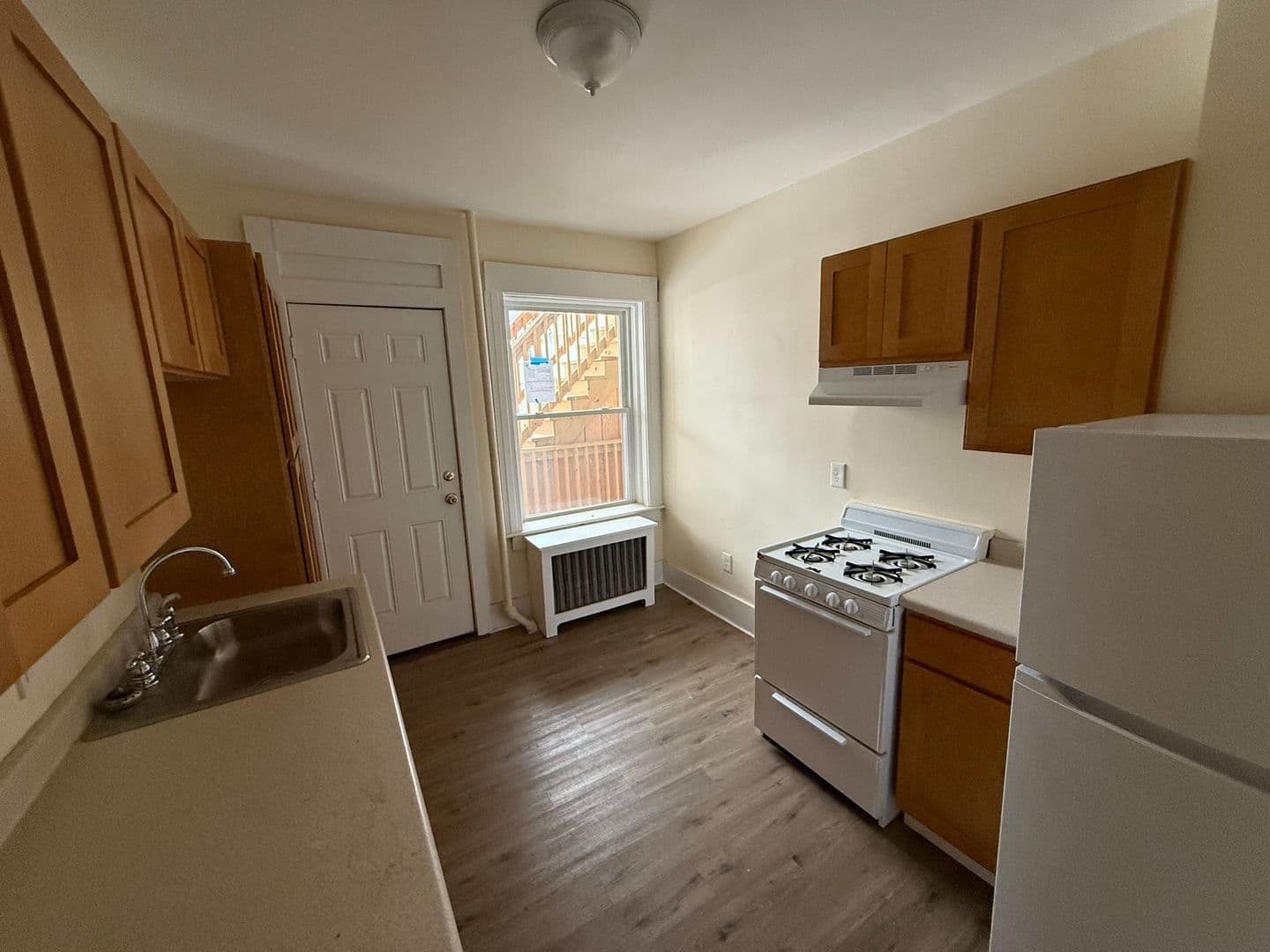 Springfield Apartment: 2718 Main St.