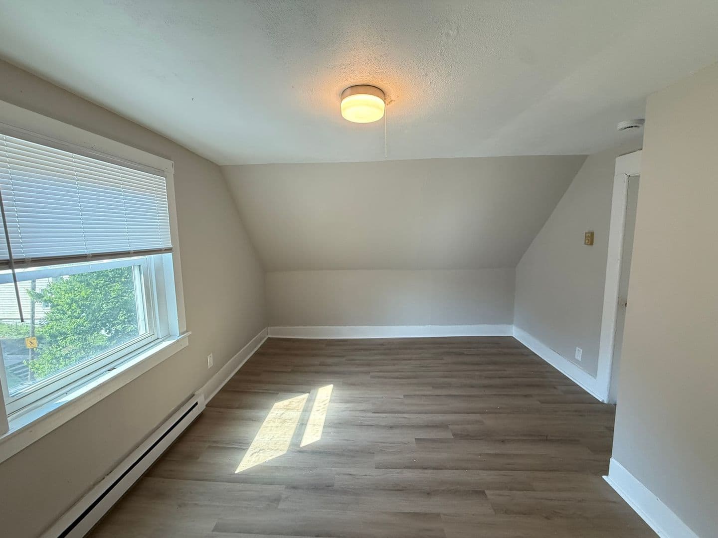 Springfield Apartment: 48-50 Acushnet Ave.