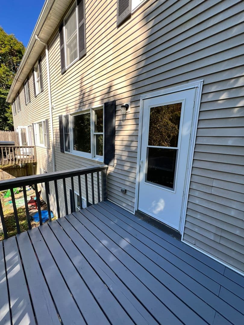 Warren Apartment: 13 Mill St