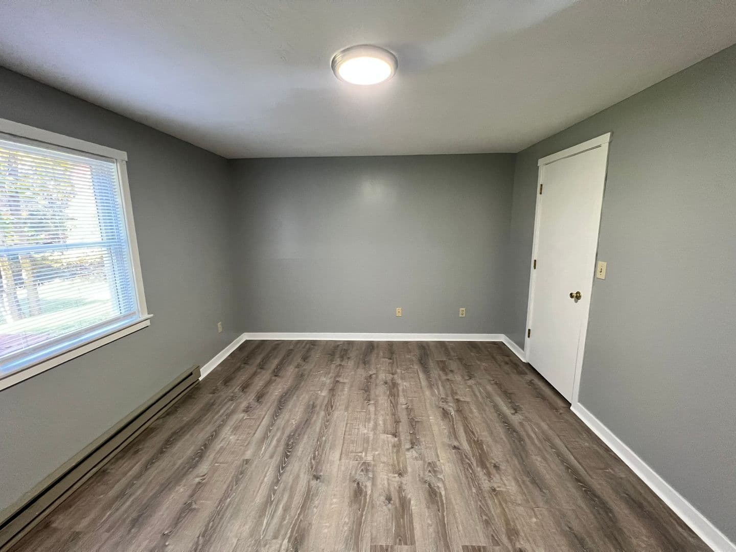 Warren Apartment: 13 Mill St