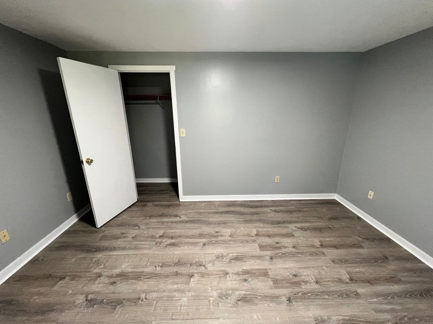 Warren Apartment: 13 Mill St