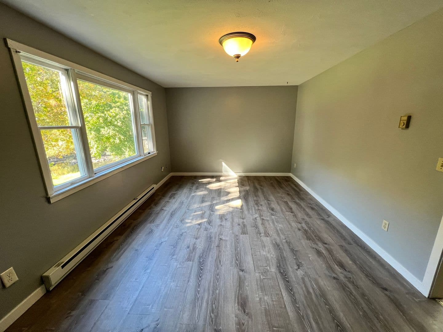 Warren Apartment: 13 Mill St