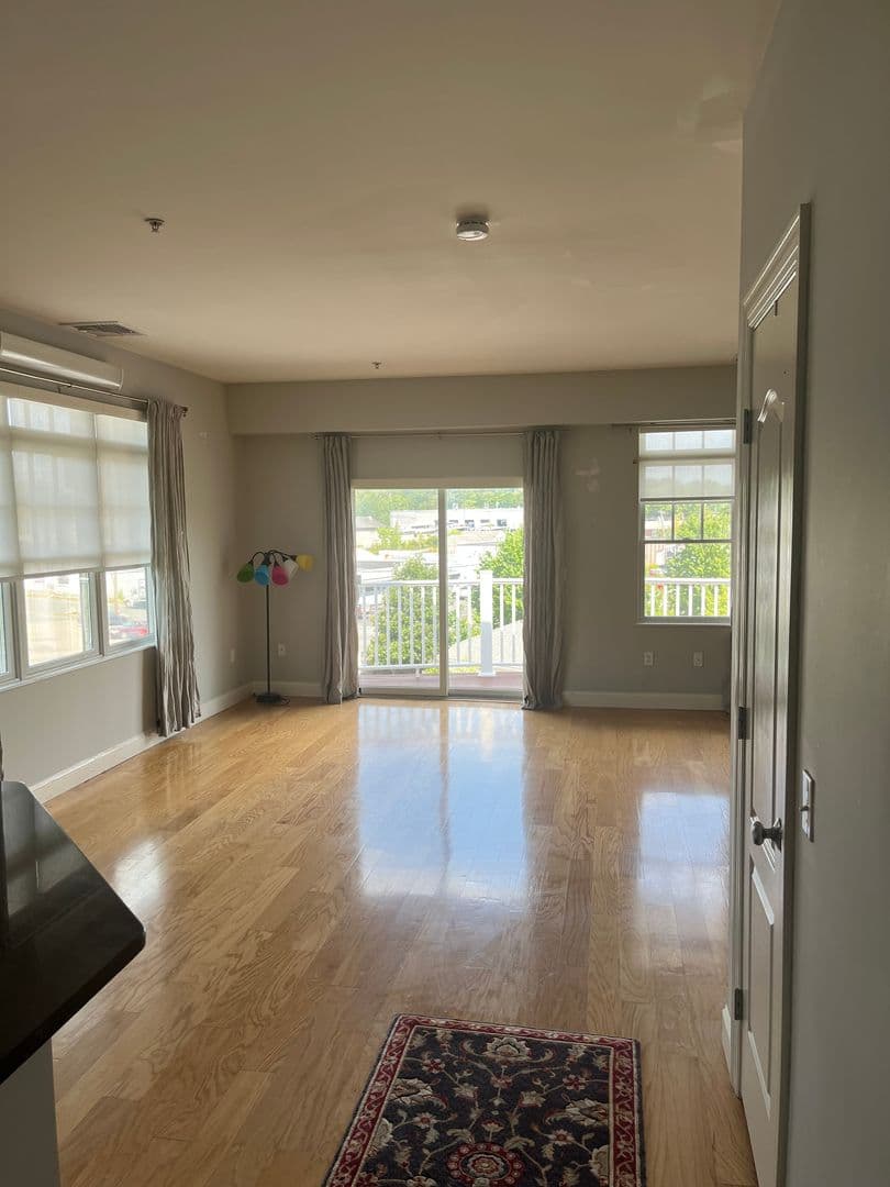 Braintree Condo: 614 Pond St