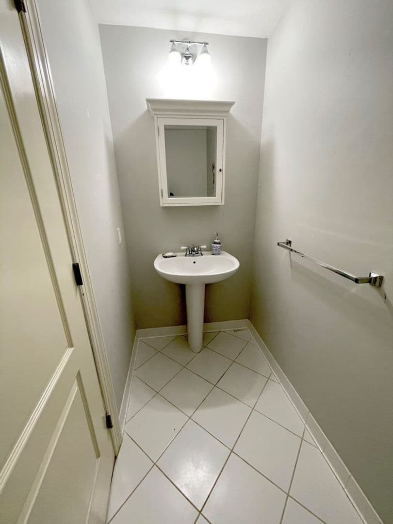 Braintree Condo: 614 Pond St