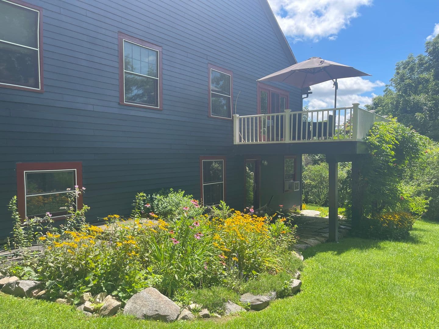 Great Barrington Apartment: 182 Division Street - 2