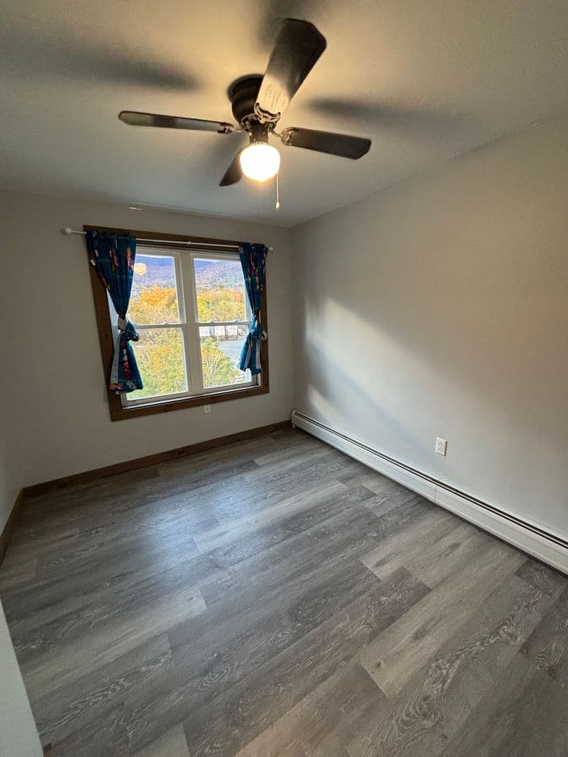 Adams Apartment: 16-18 N Summer Street - 18-3